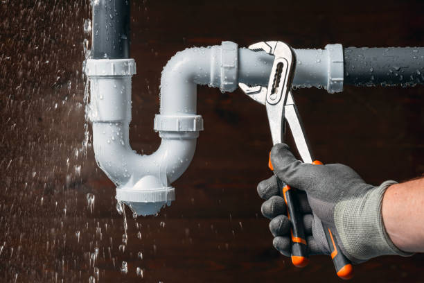 Professional Leak Detection technician working in Rexford, NY
